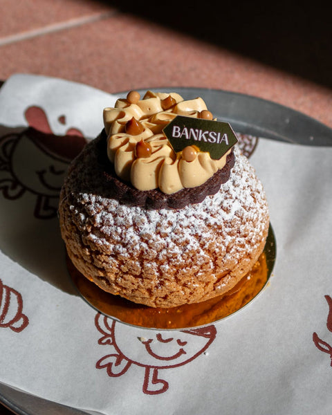 Dulce De Leche Choux
