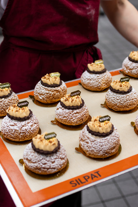 Dulce De Leche Choux